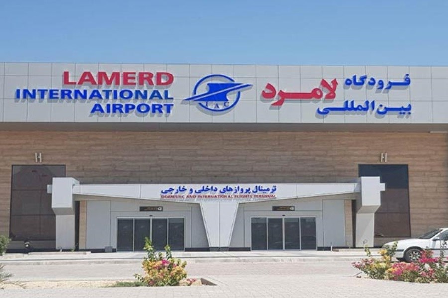 ورود اولین مسافرین پرواز هواپیمایی کاسپین به فرودگاه شهدای لامرد