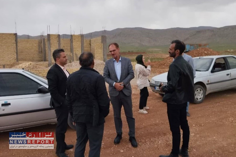 بازدید کارشناسان بانک و بنیاد مسکن از اجرای طرح نهضت ملی شهر سده اقلید