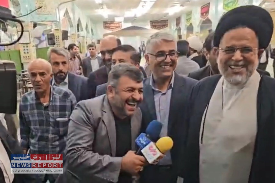 شوخی دستیار رئیس جمهور با خبرنگاران در سفر به شهرستان لامرد