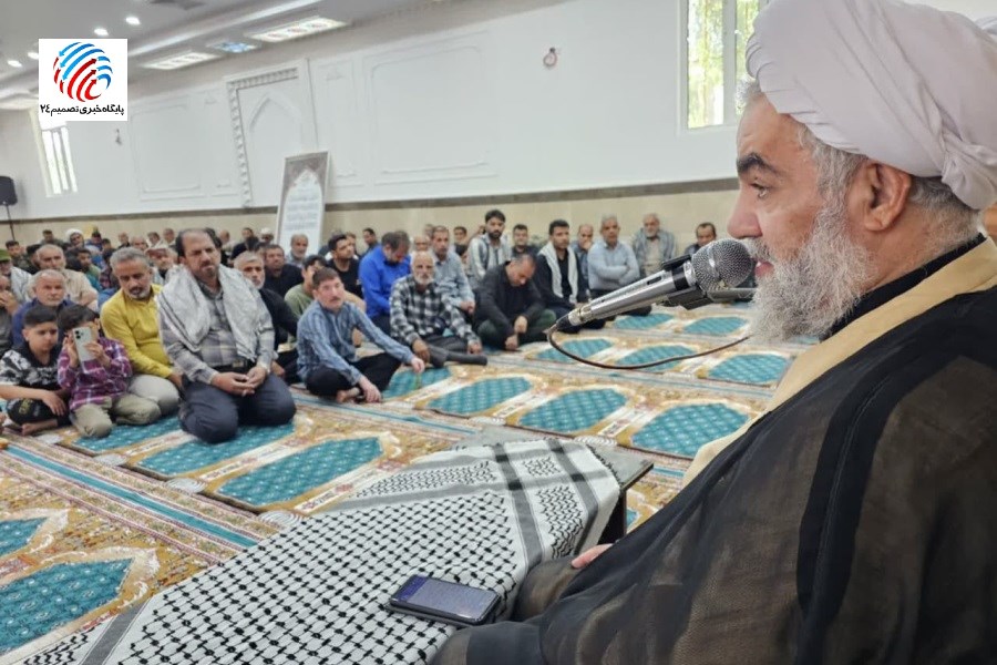 خطاب به زائران امام خمینی اعزامی از لامرد: دعای عرفه و لزوم وحدت مسلمانان