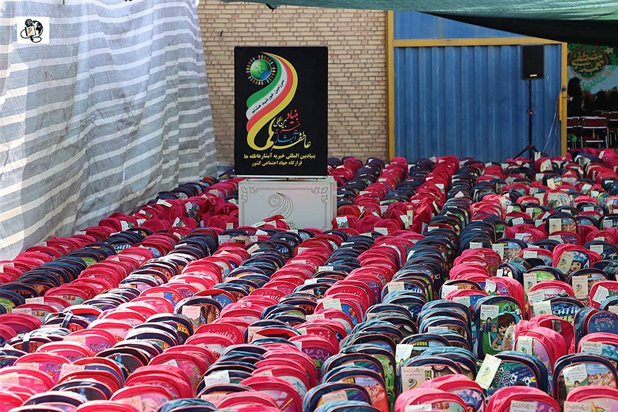 رزمایش رسول مهربانی‌ها با حضور نمایندگان مجلس؛ اهدای هزاران پک تحصیلی به دانش‌آموزان محروم