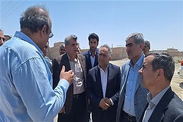 تصویر بازدید دکتر اصغر نوراله زاده رئیس هیات عامل صندوق ملی مسکن از پروژ ه های نهضت ملی مسکن در شهرستان زابل